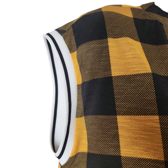 No Boundaries, Women's black and gold sleeveless top. Sz XS/XCH - Picture 8 of 10